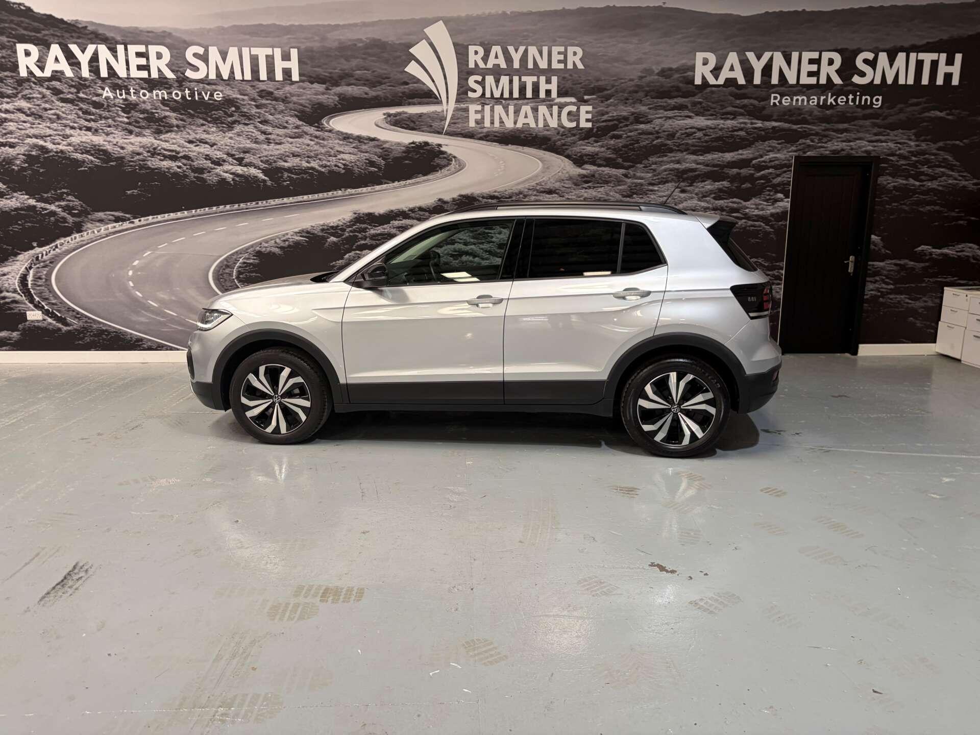 Volkswagen T-Cross view 7