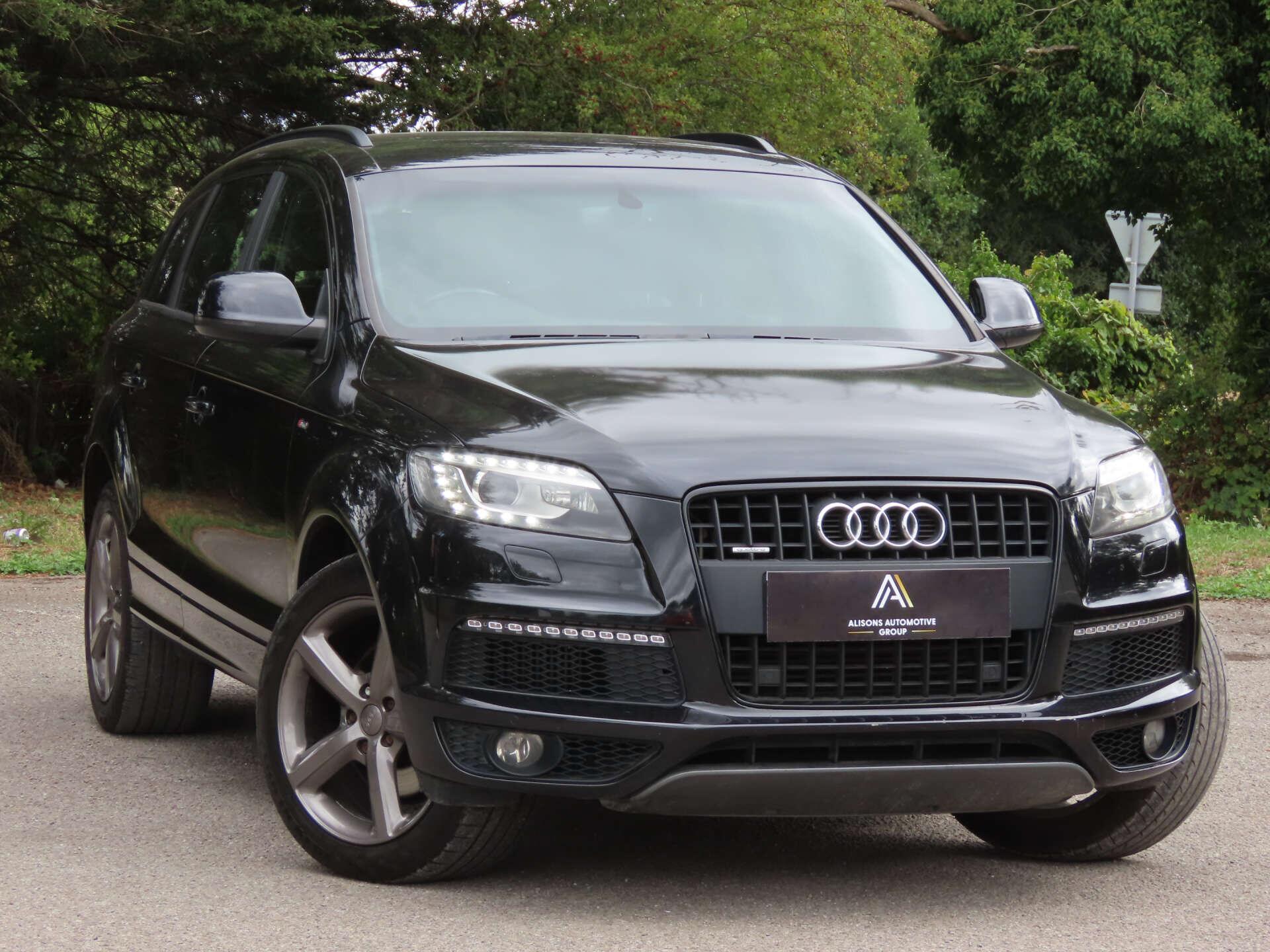 Audi Q7 view 3