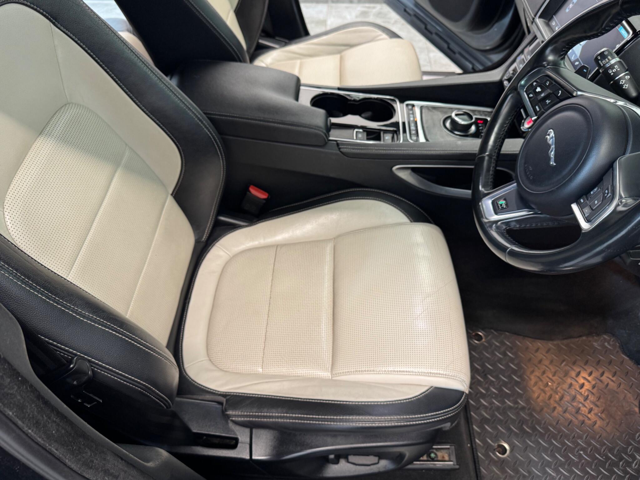Jaguar F-Pace view 24