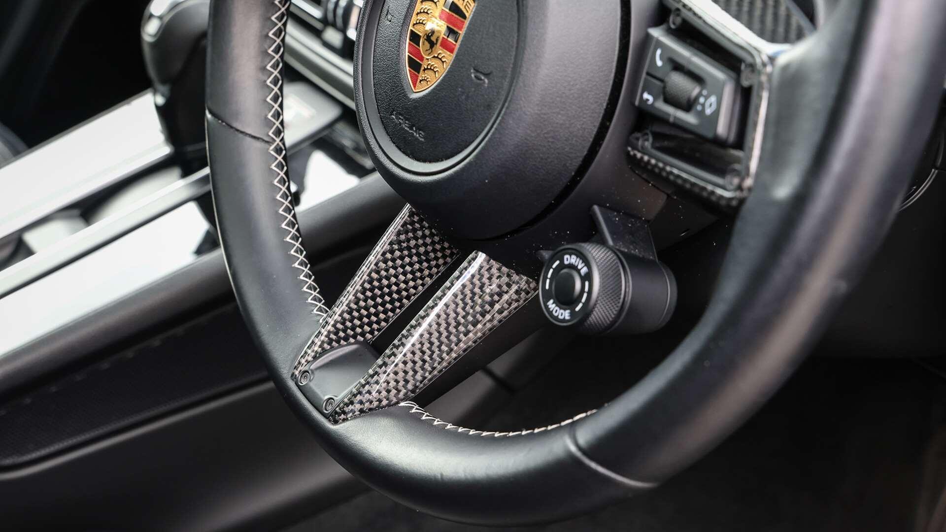 Porsche Macan view 26