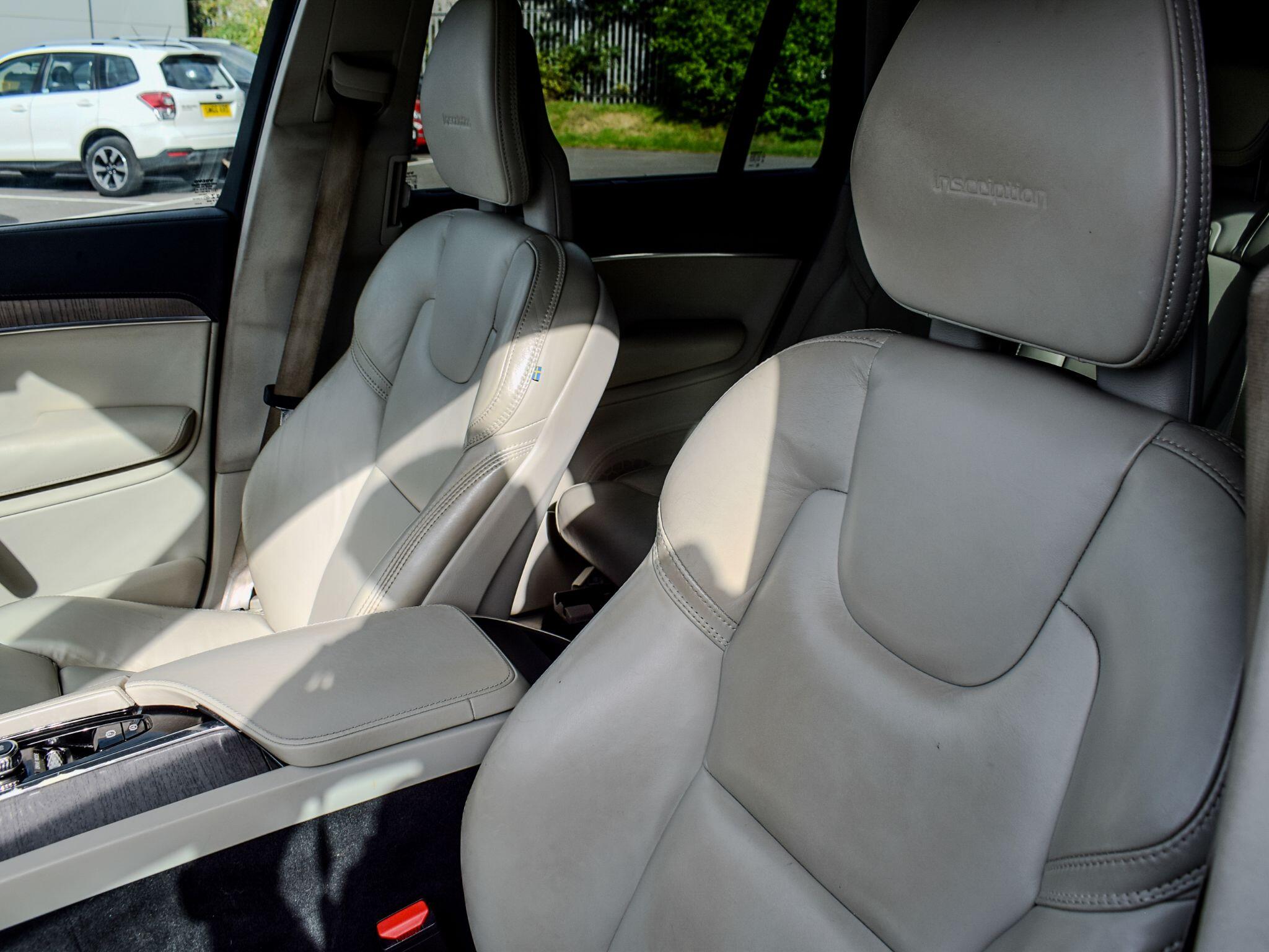 Volvo XC90 view 21