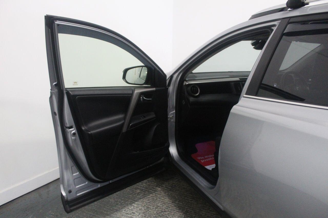 Toyota Rav4 view 27