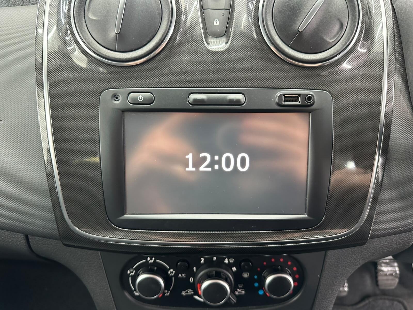 Dacia Sandero view 34