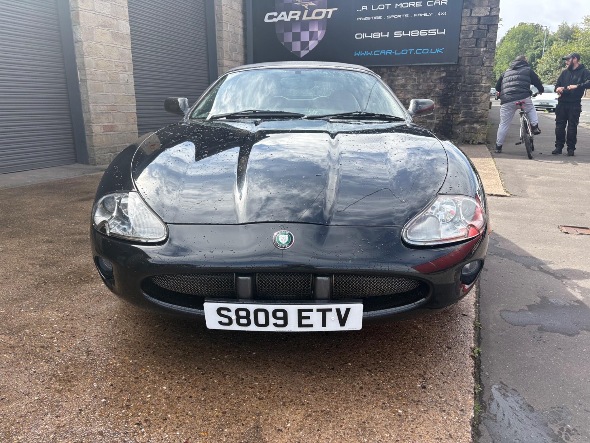 Jaguar XK8 view 7