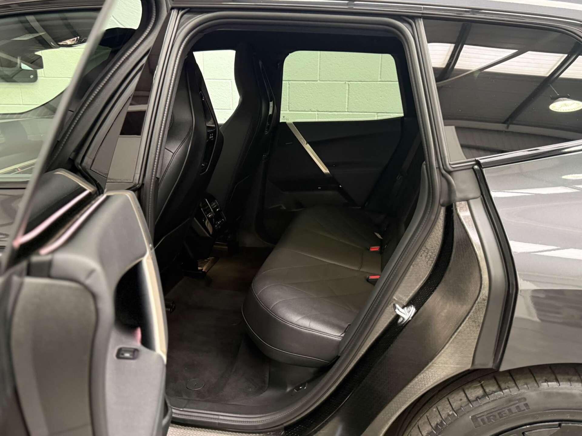 BMW Ix view 18