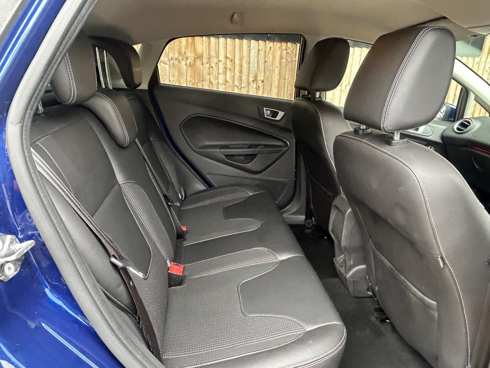 Ford Fiesta view 40