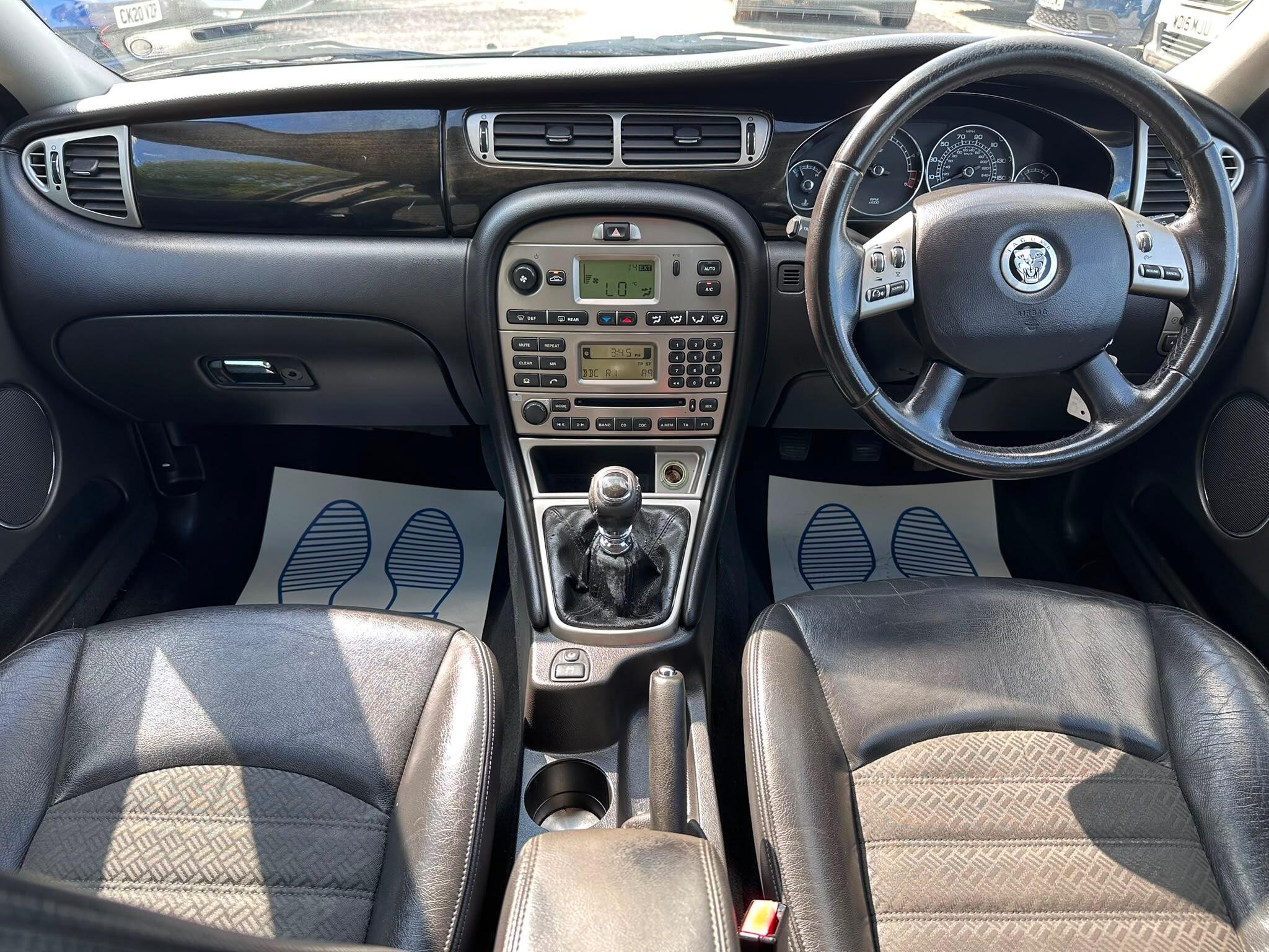Jaguar X-Type view 21