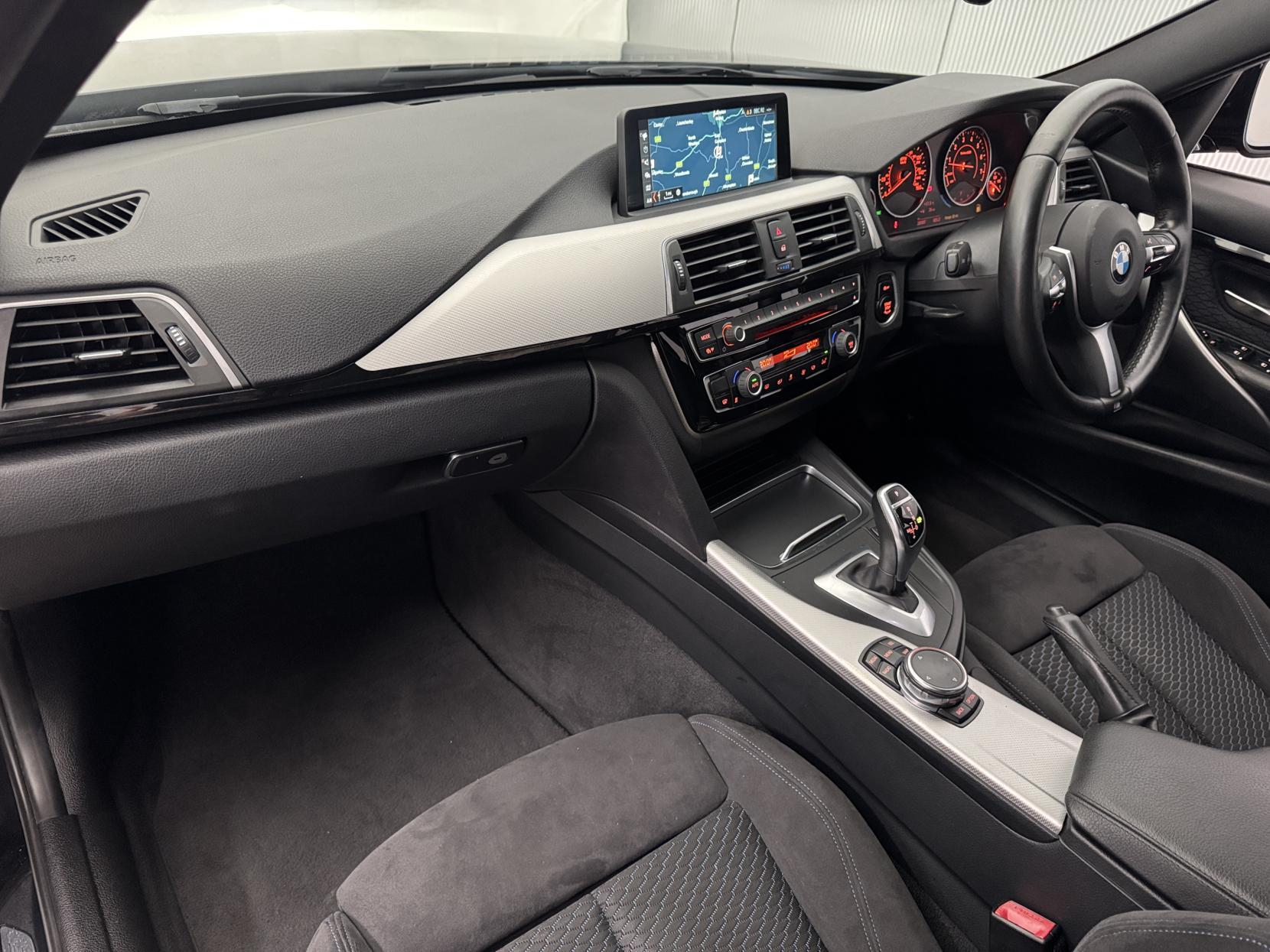 BMW 3 Series view 61