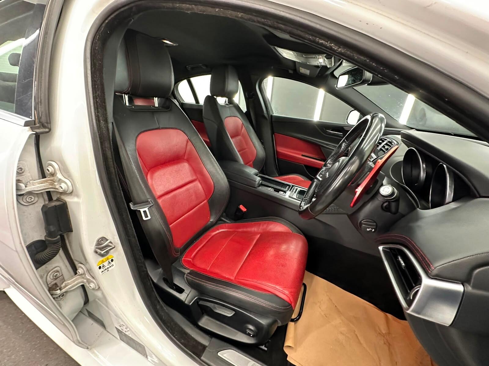 Jaguar XE view 25