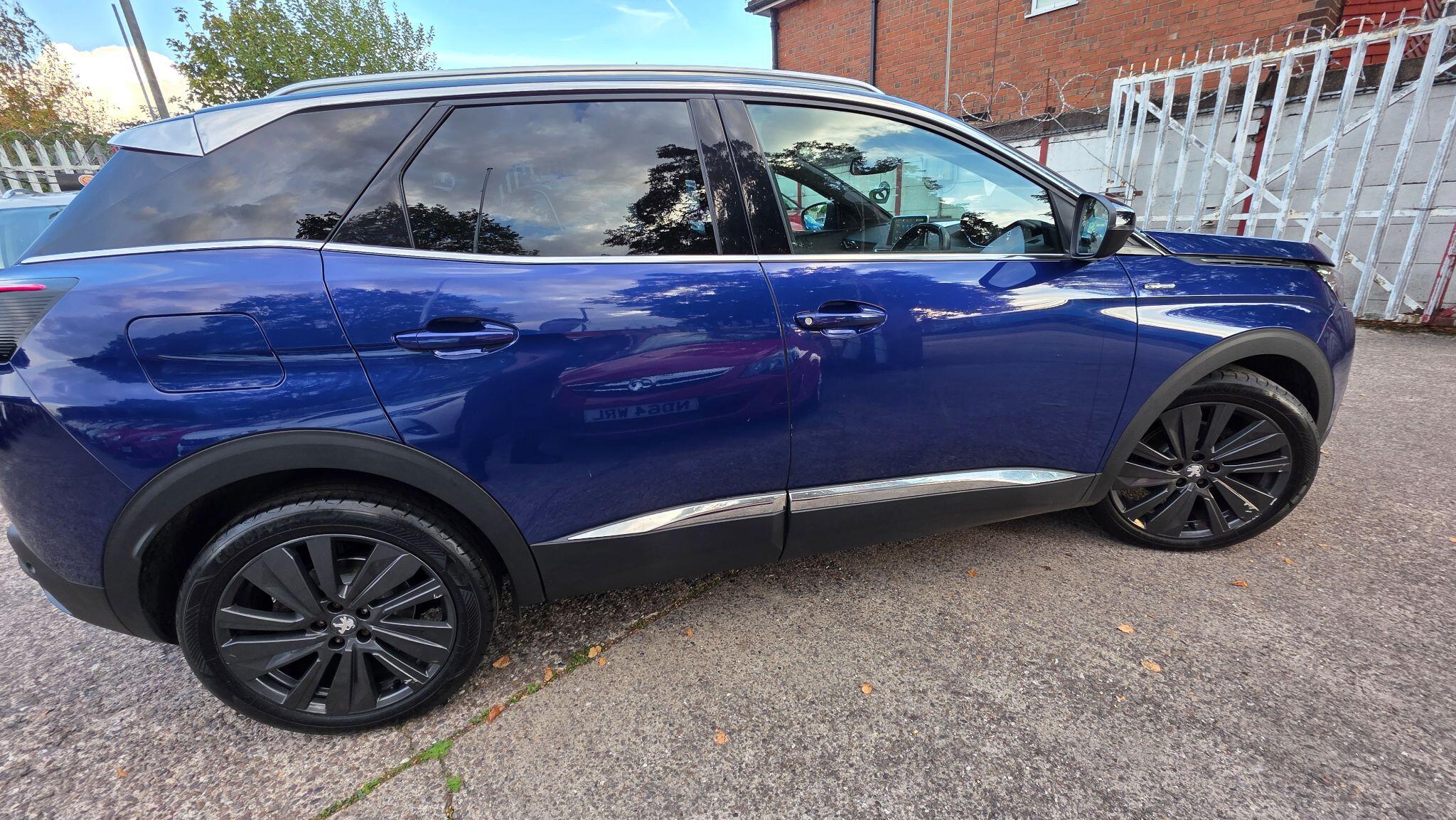 Peugeot 3008 view 17
