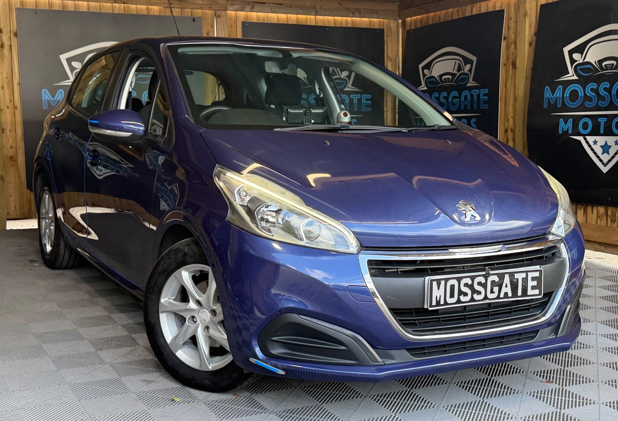 Peugeot 208 main image