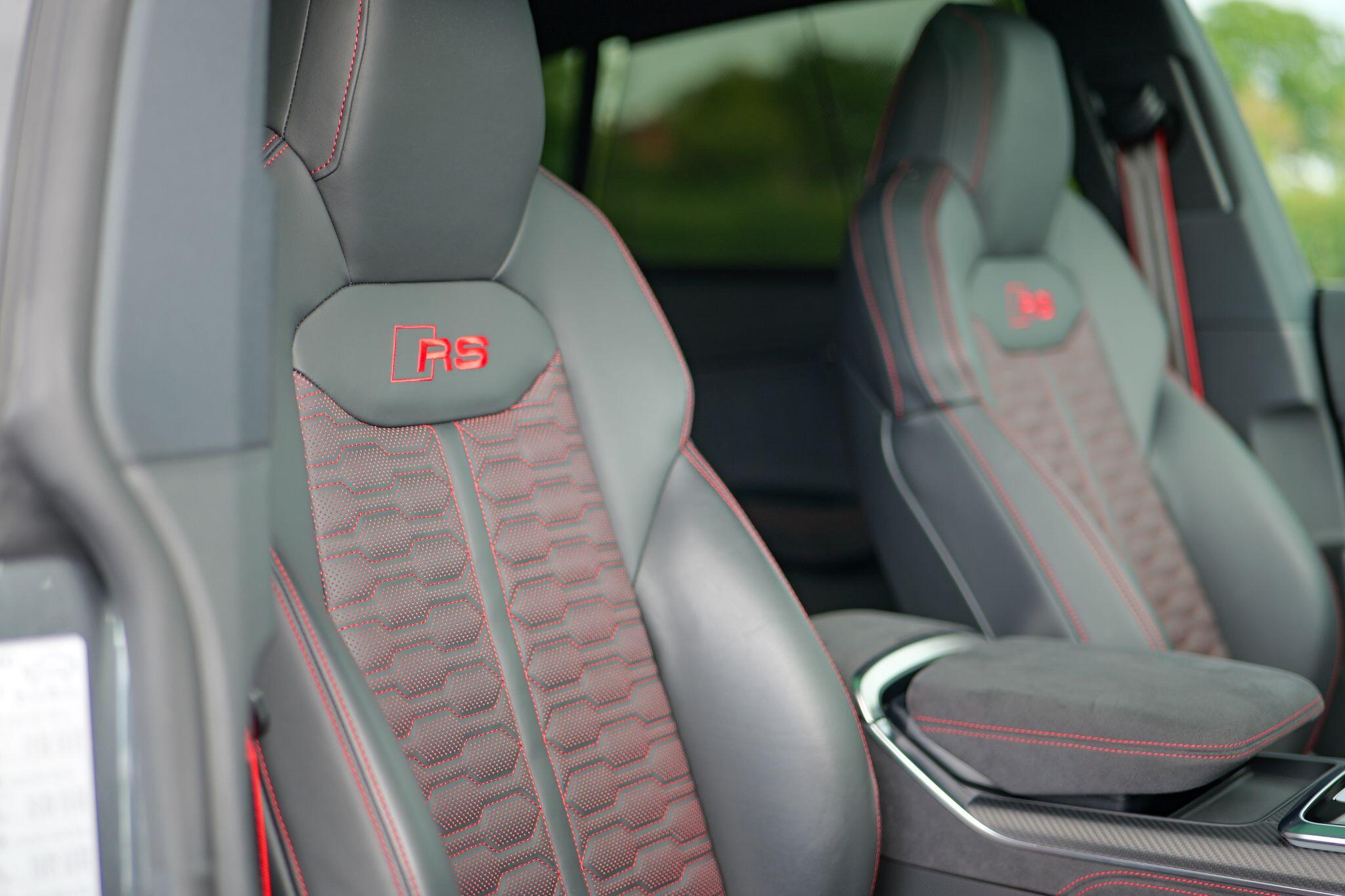Audi RSQ8 view 24