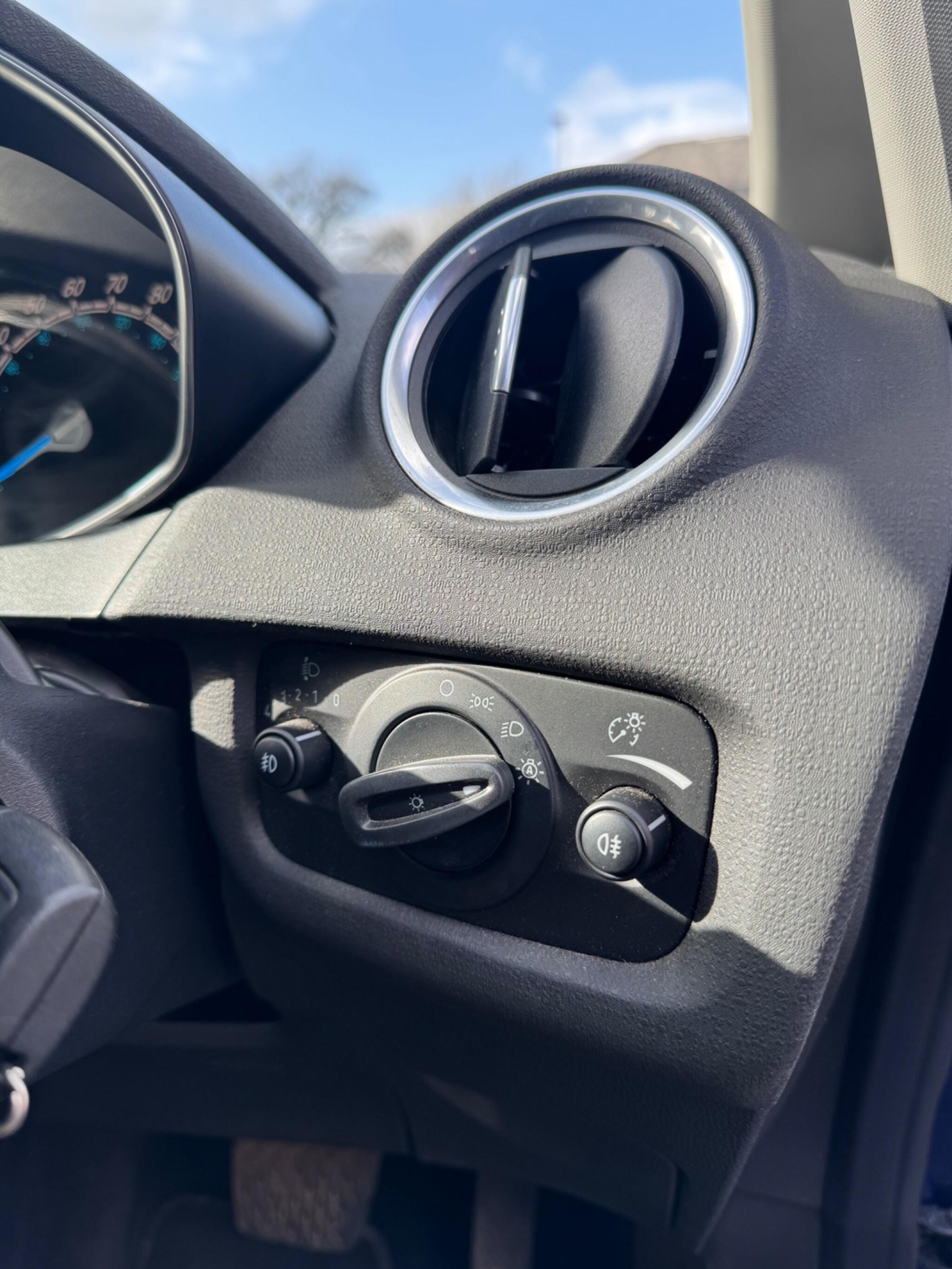 2015 Ford Fiesta 1.6 Titanium Powershift Euro 6 5dr image 52