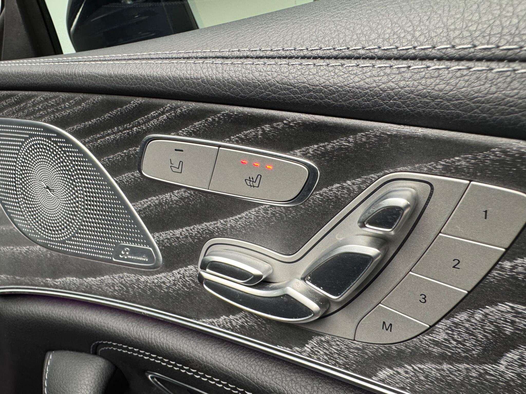 Mercedes-Benz CLS view 15