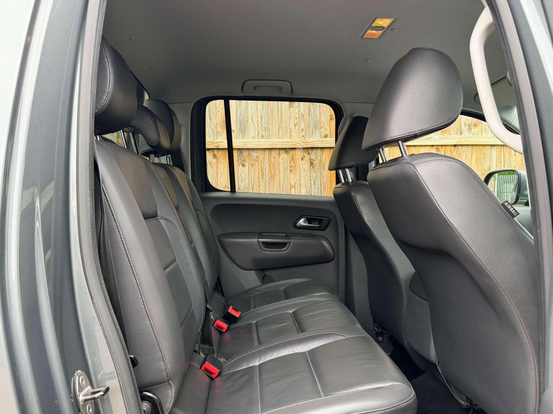 Volkswagen Amarok view 15