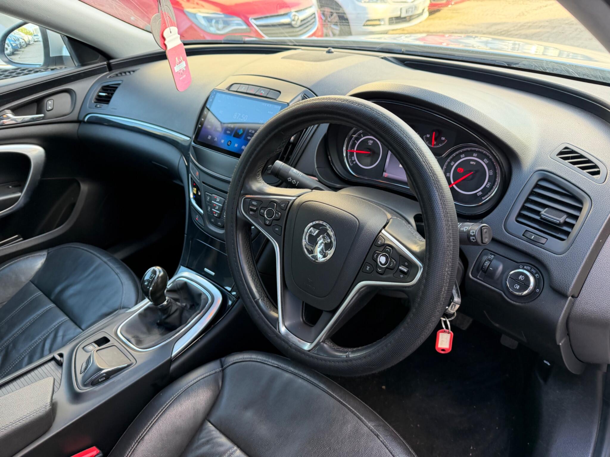 Vauxhall Insignia view 22