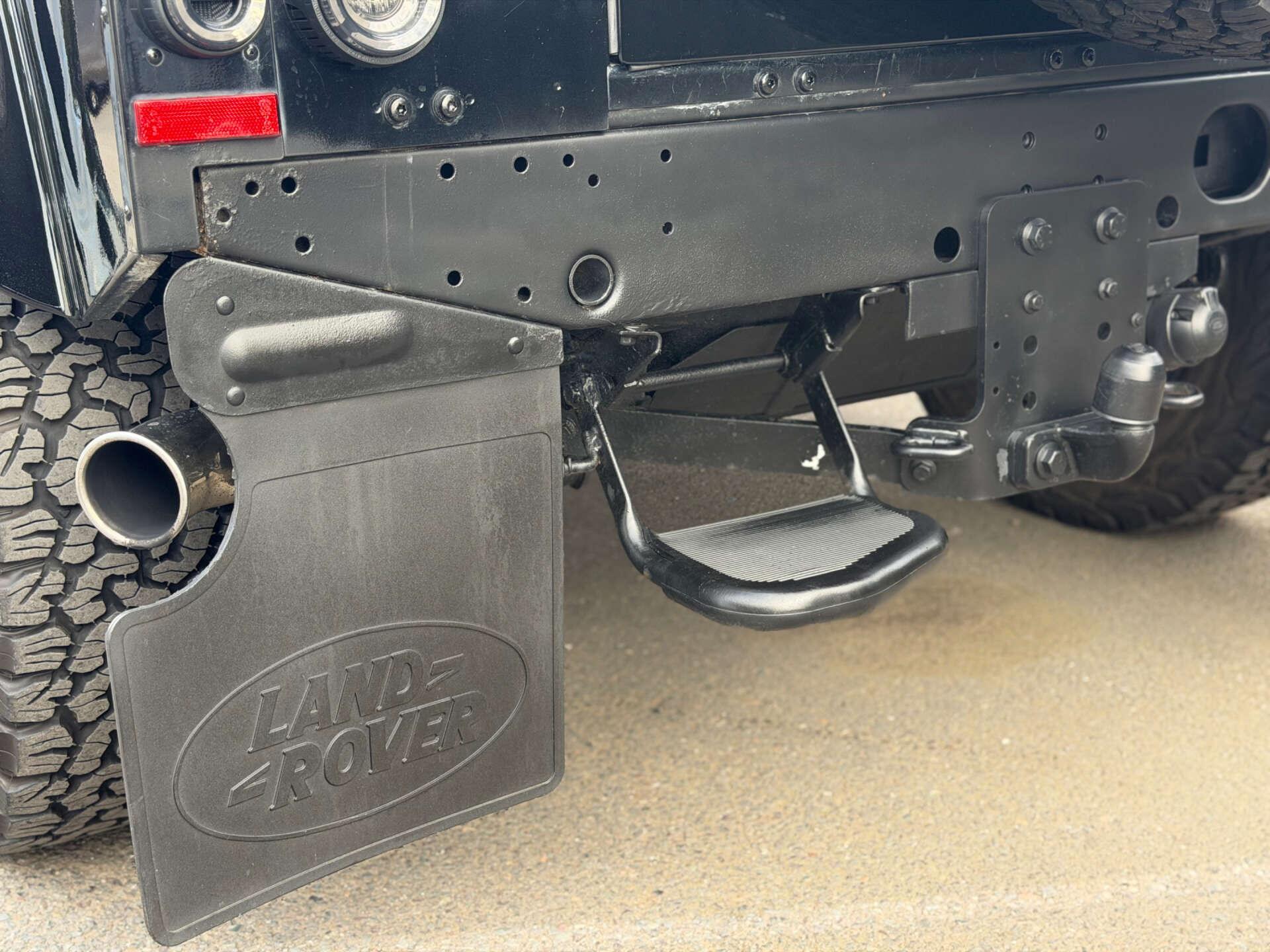 Land Rover Defender view 52