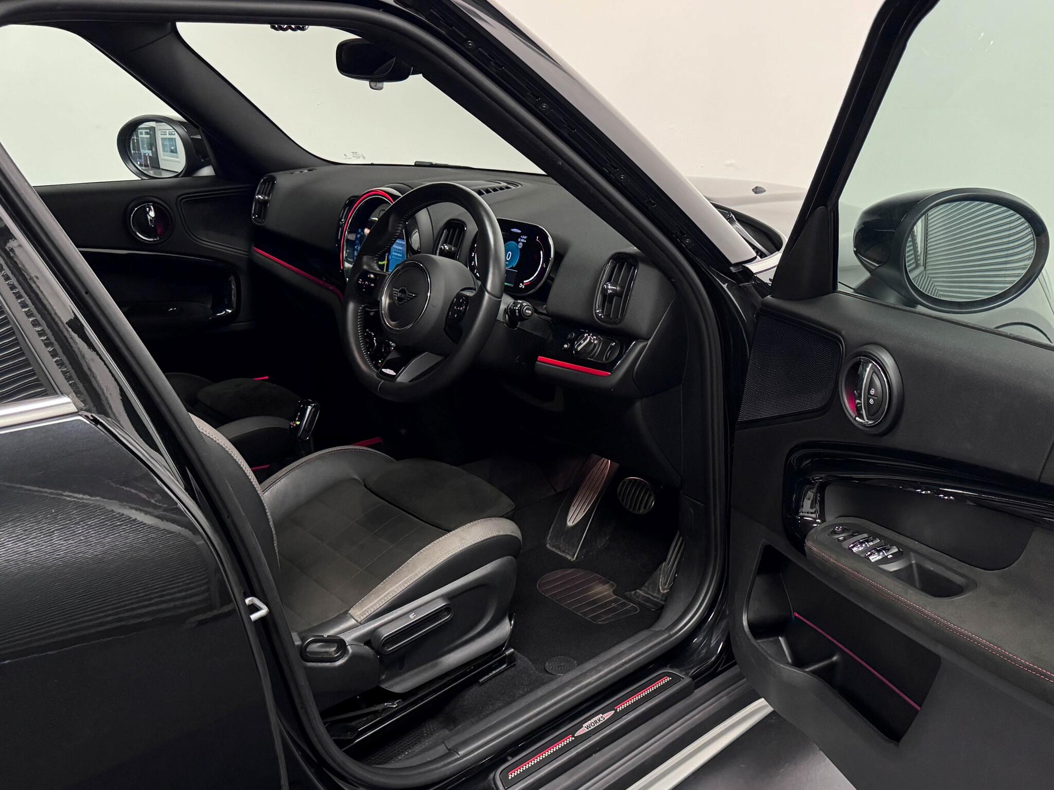 Mini Countryman view 31