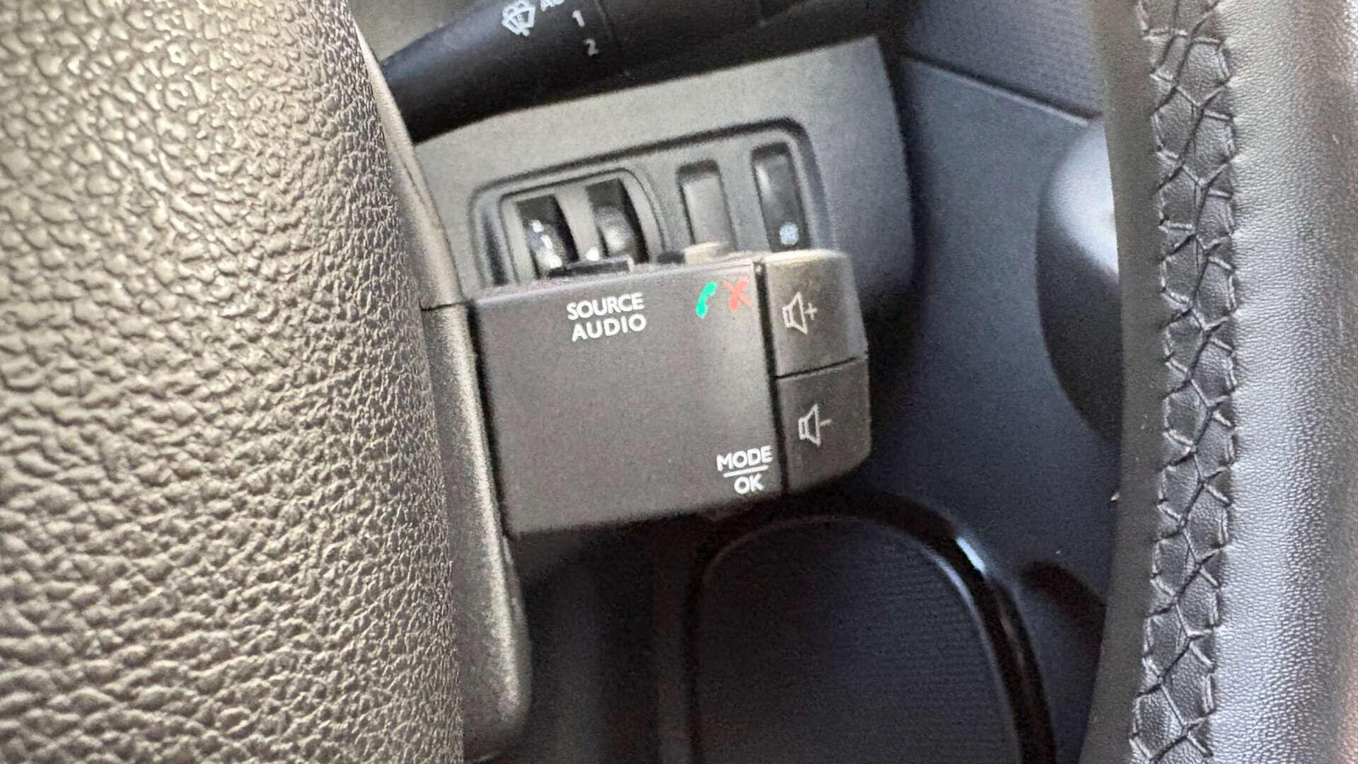 Renault Clio view 23