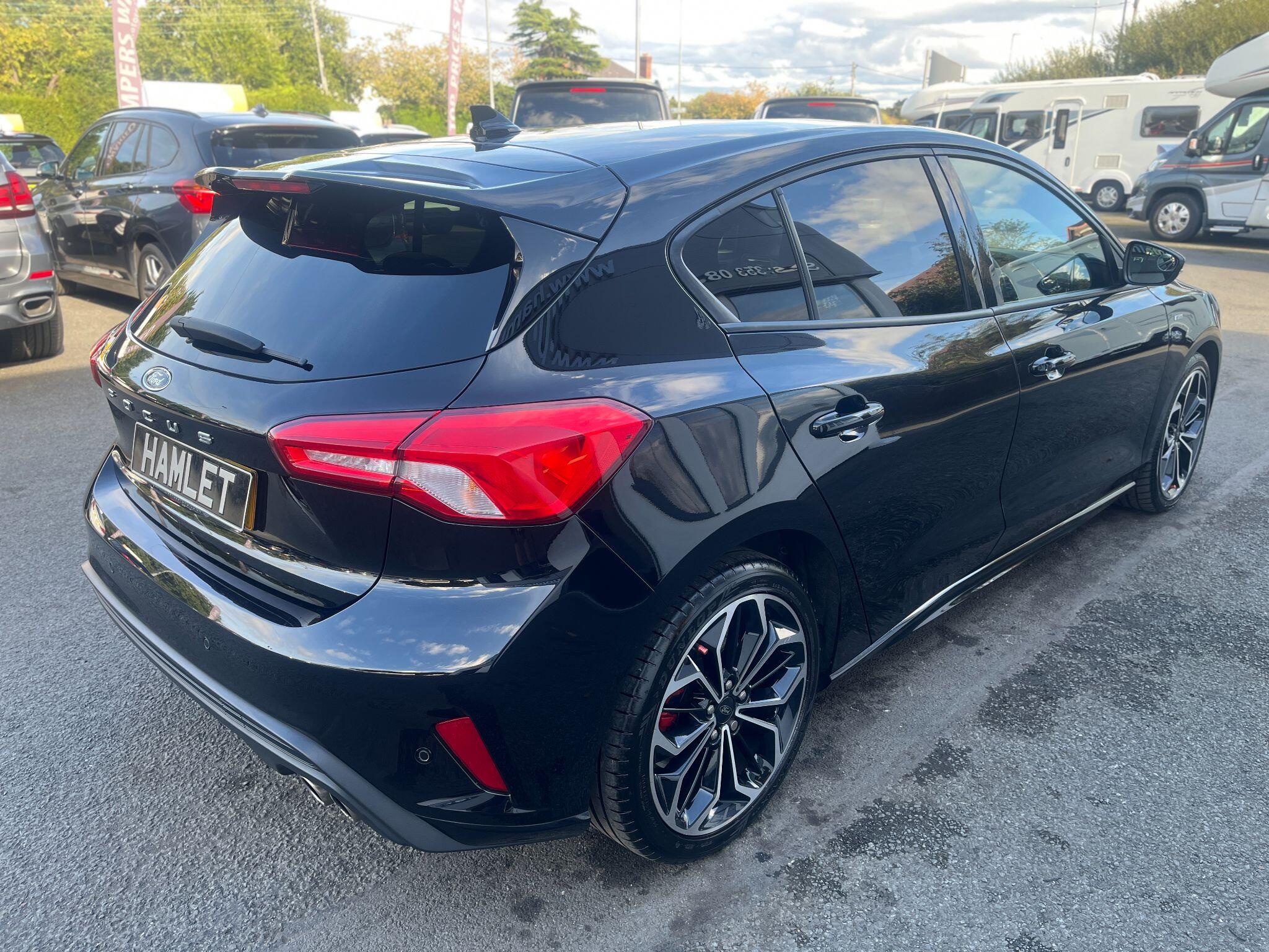 Ford Focus view 6