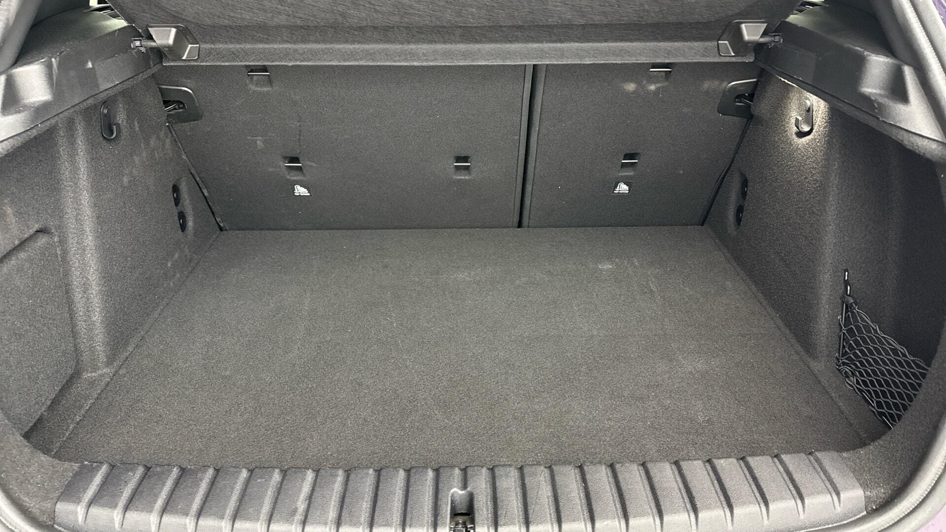 BMW 1 Series view 13