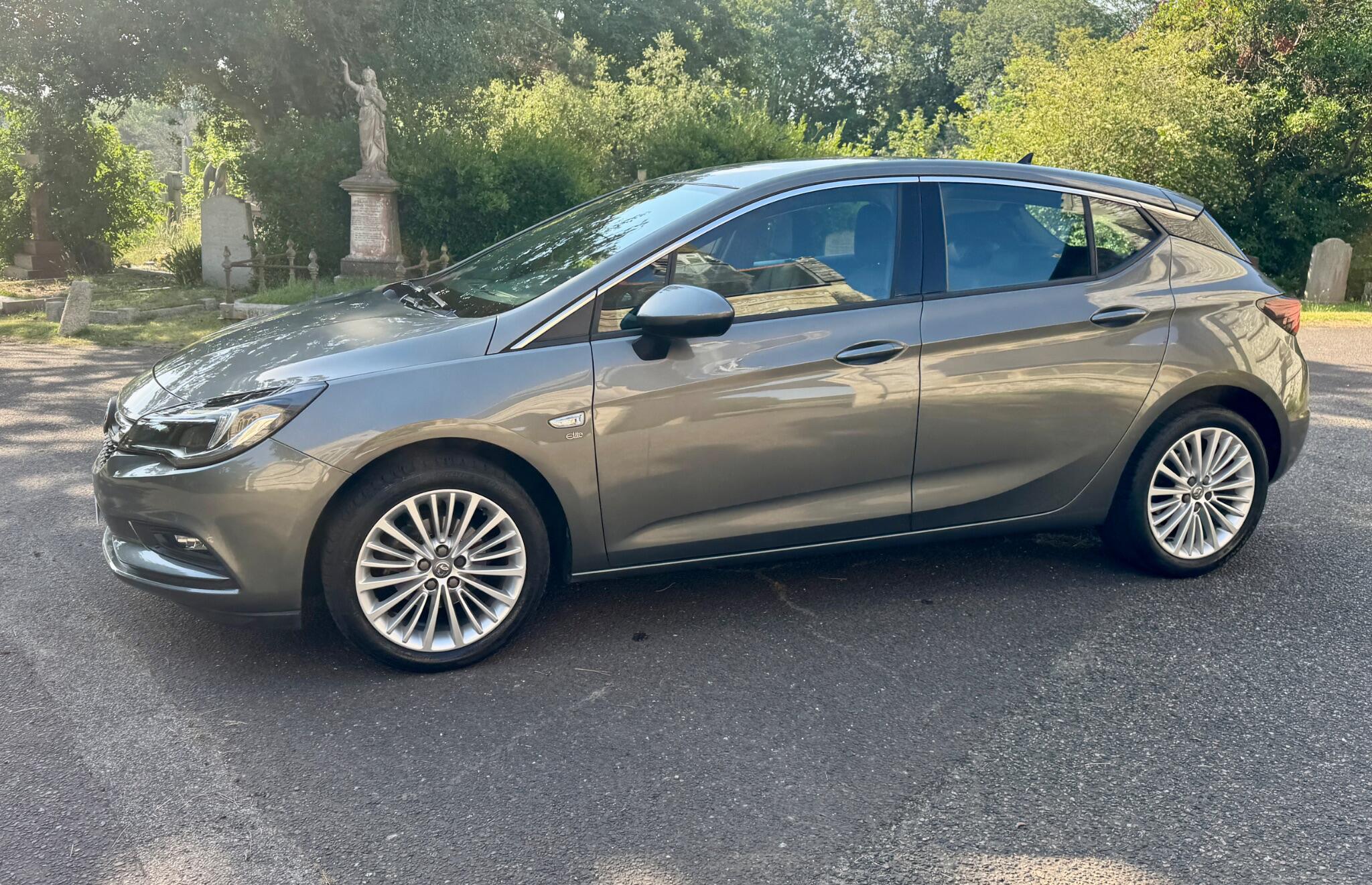 Vauxhall Astra view 14