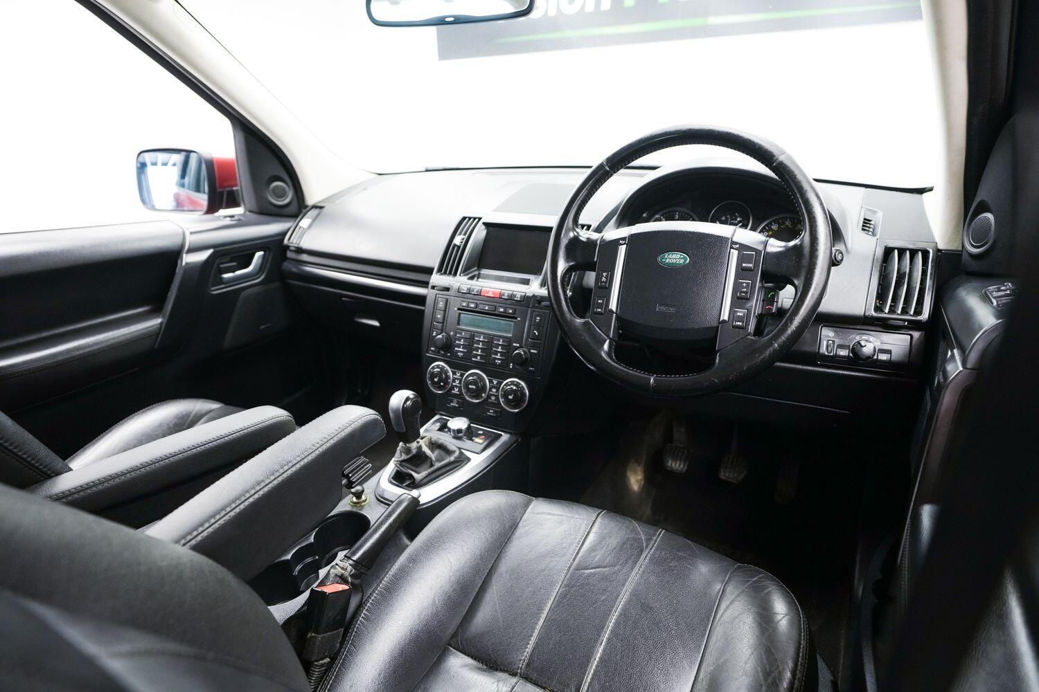 Land Rover Freelander 2 view 9