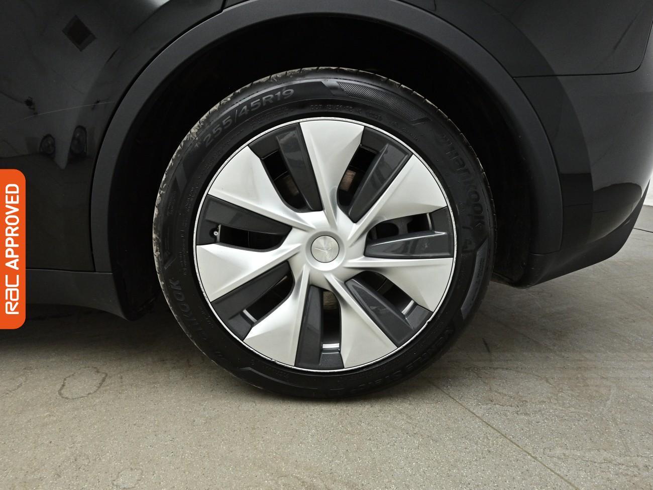 Tesla Model Y view 16