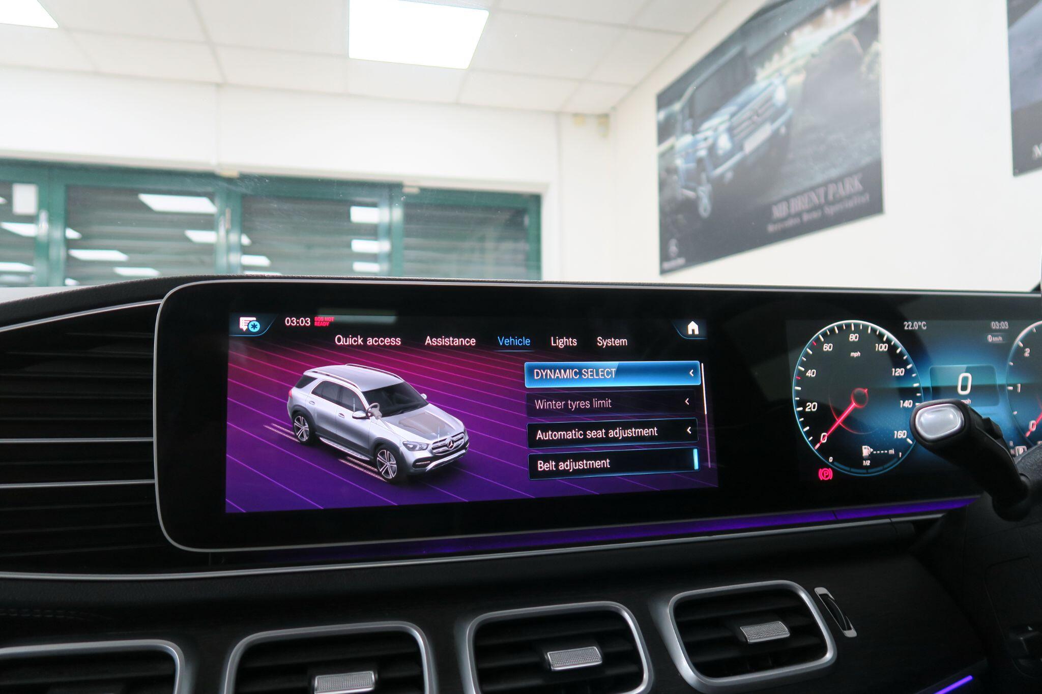 Mercedes-Benz Gle view 18