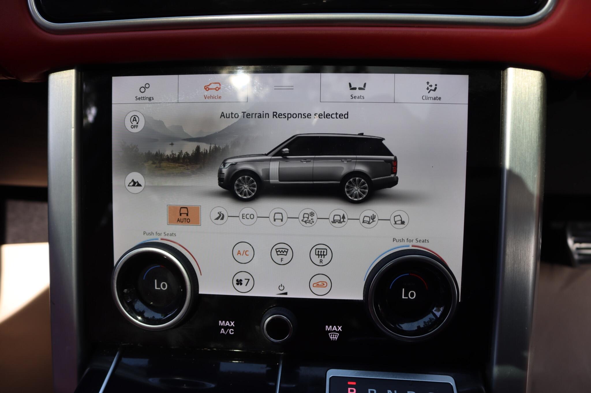 Land Rover Range Rover view 34