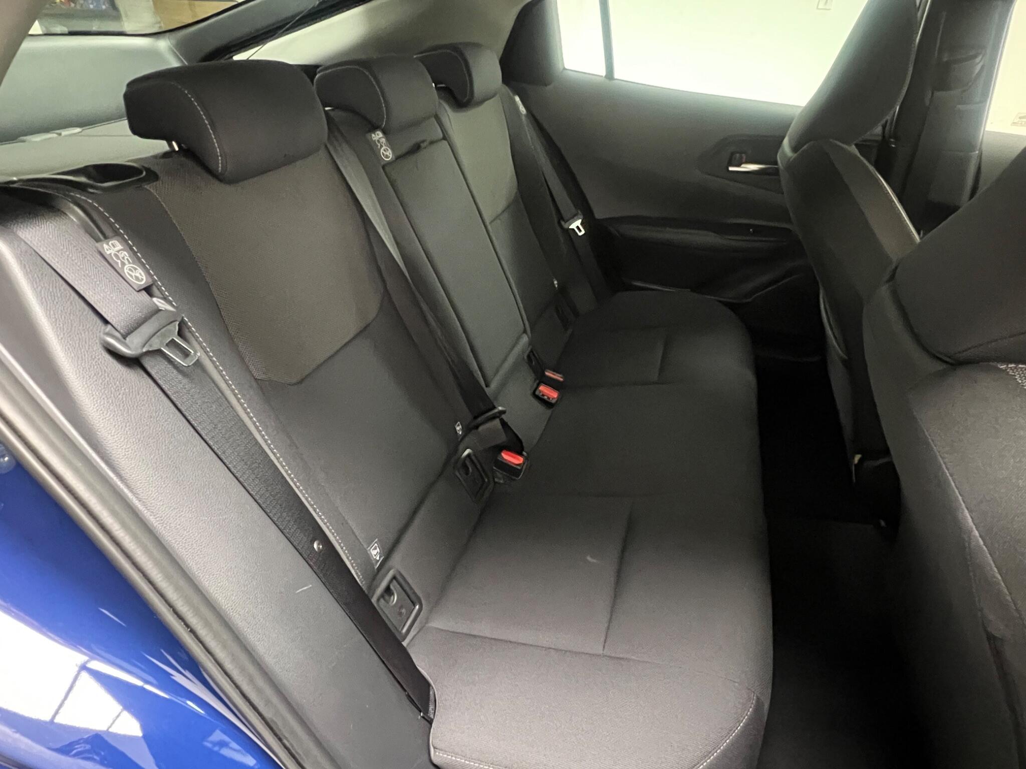 Toyota Prius view 15