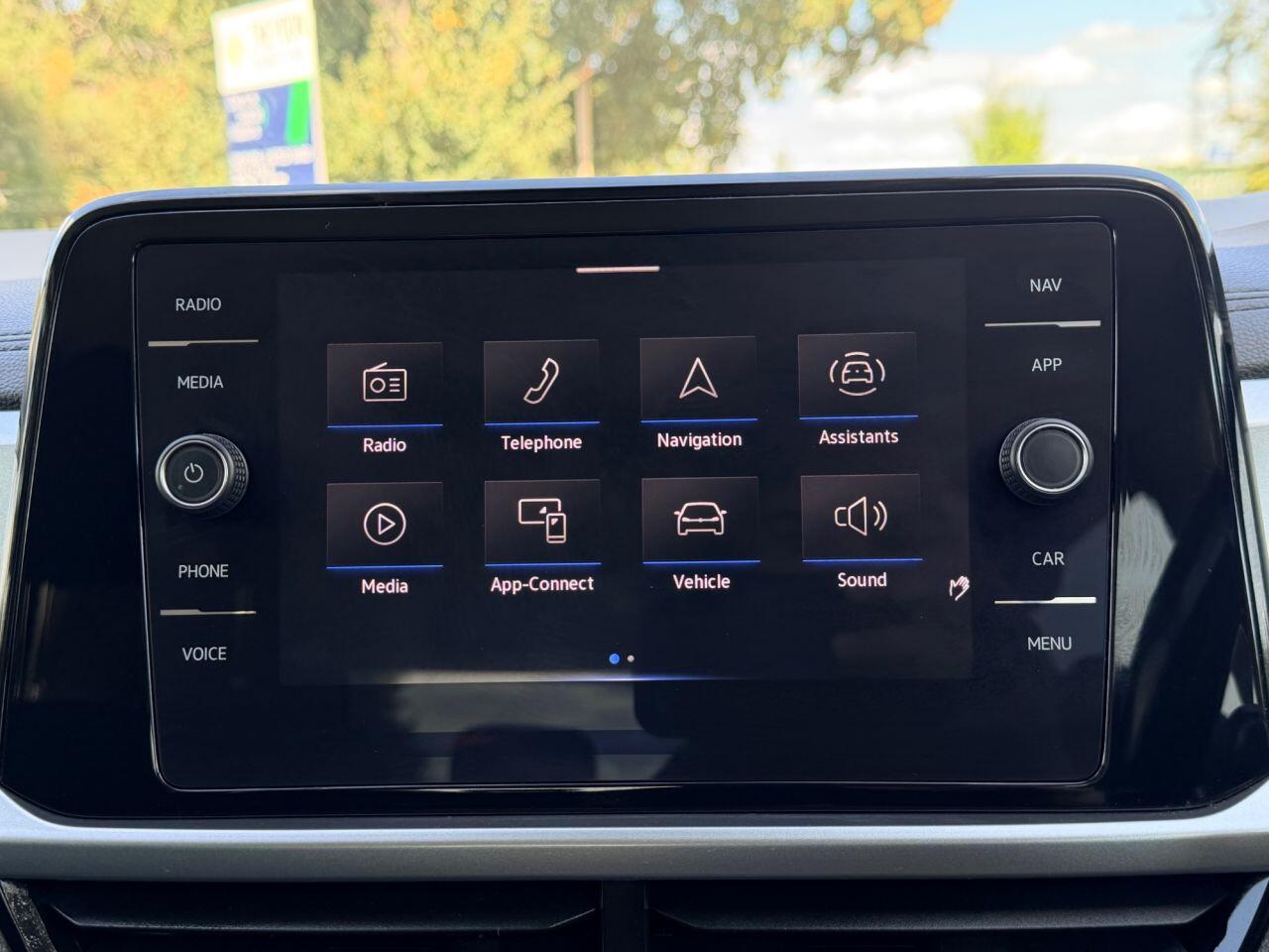 Volkswagen T-Roc view 46
