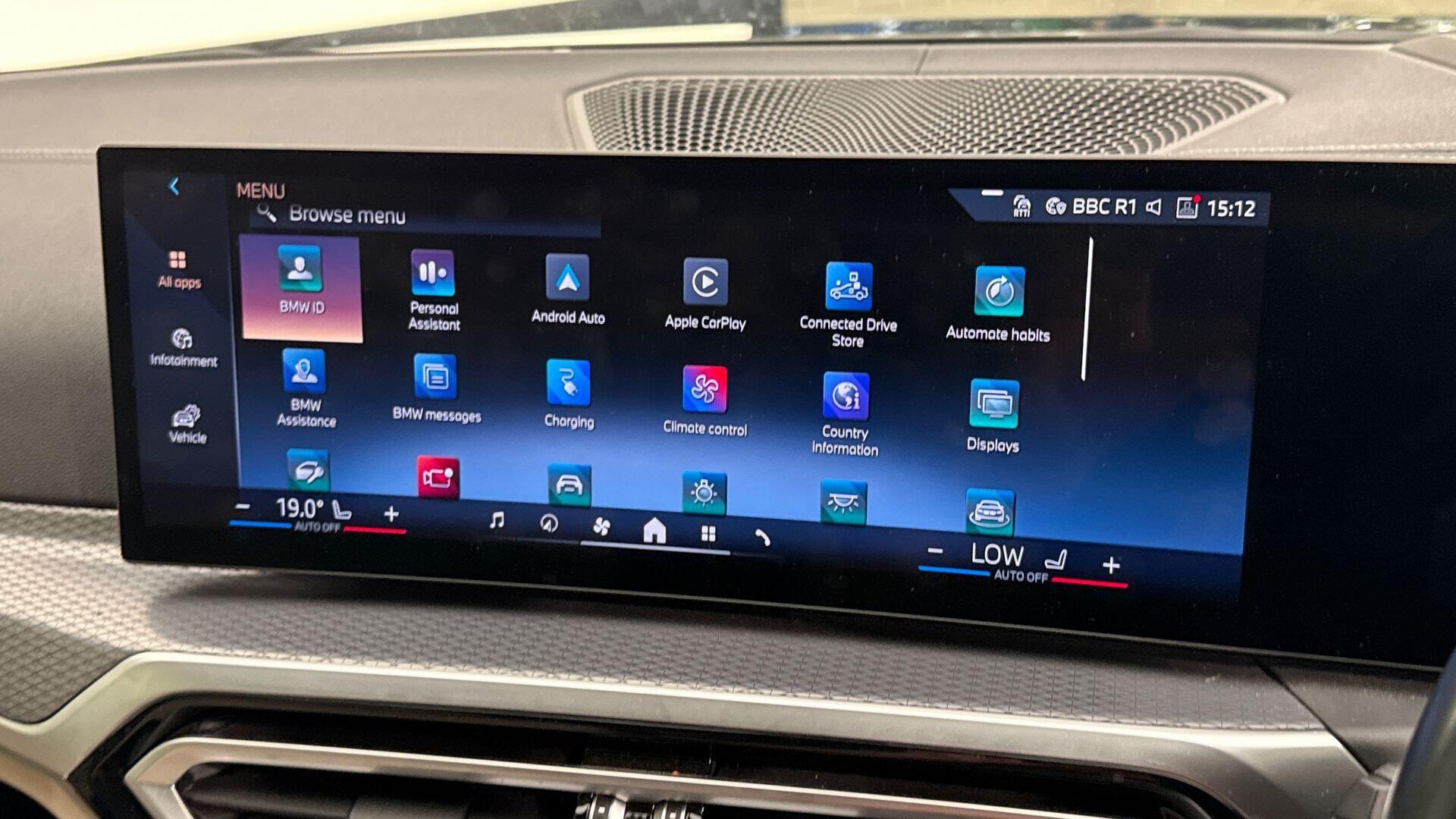 BMW I4 view 30