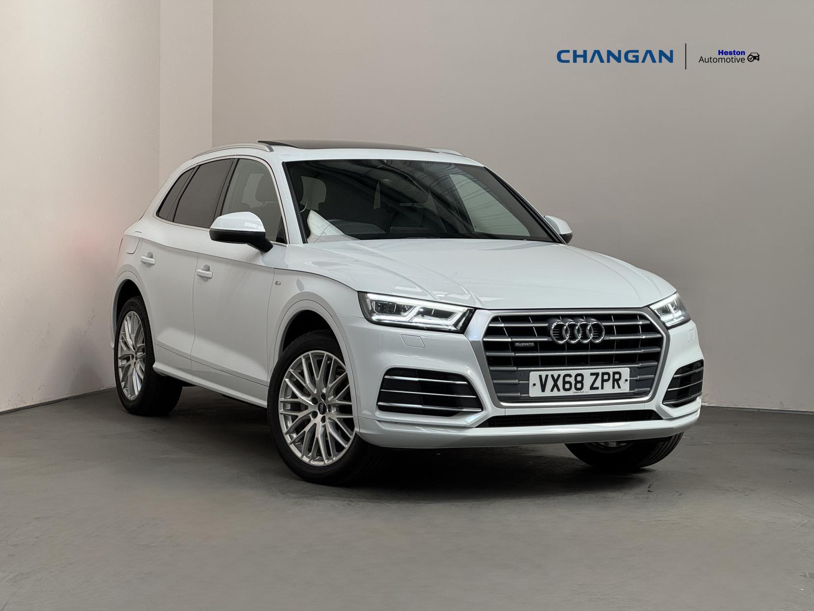 Audi Q5 main image