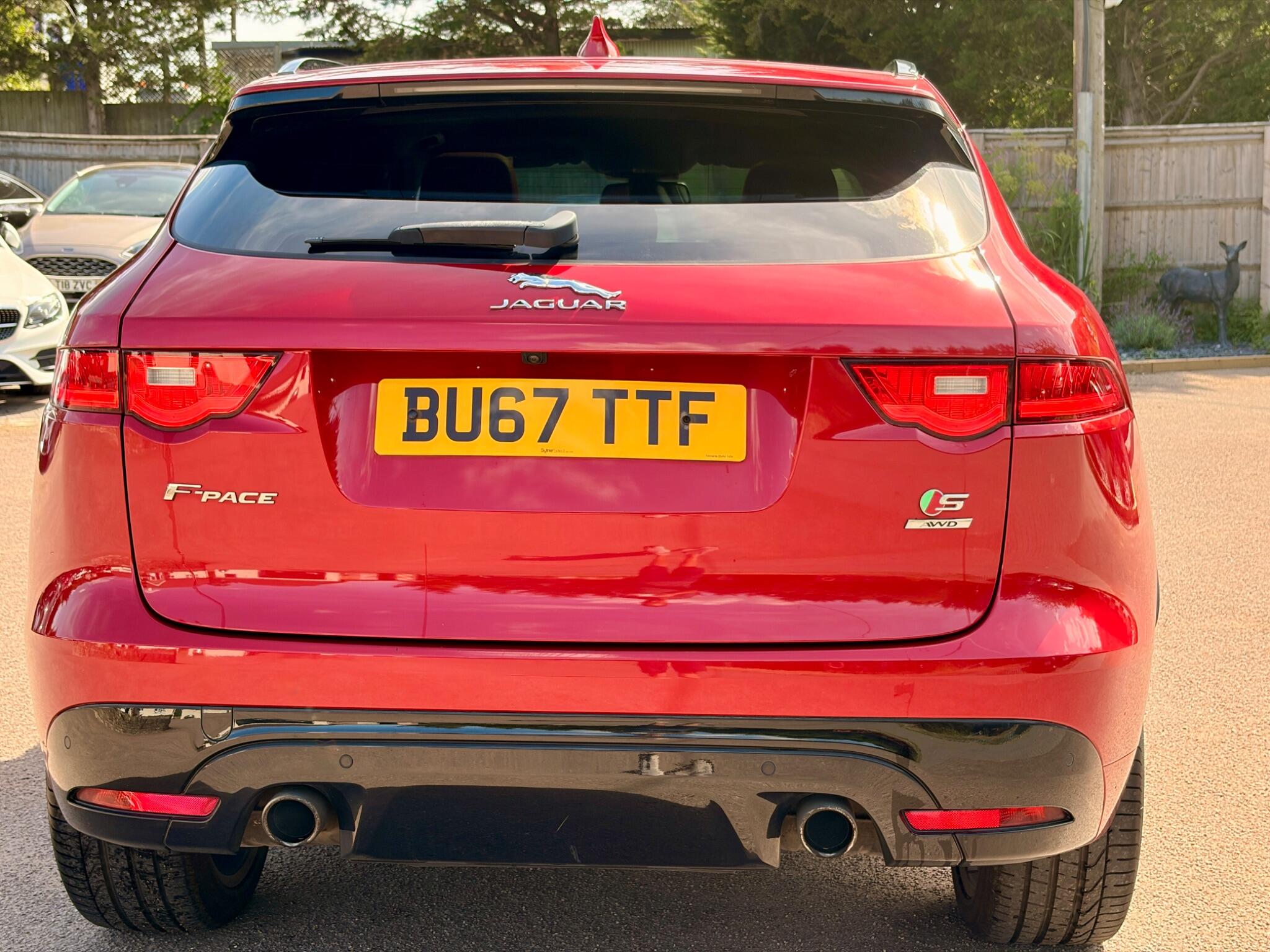 Jaguar F-Pace view 7