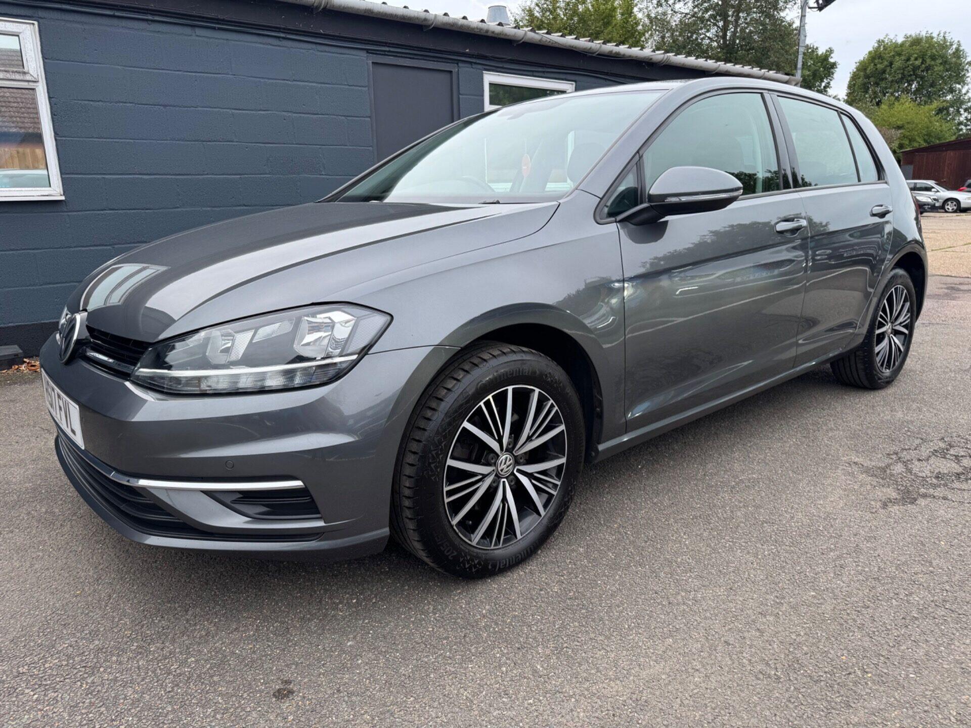 Volkswagen Golf view 12