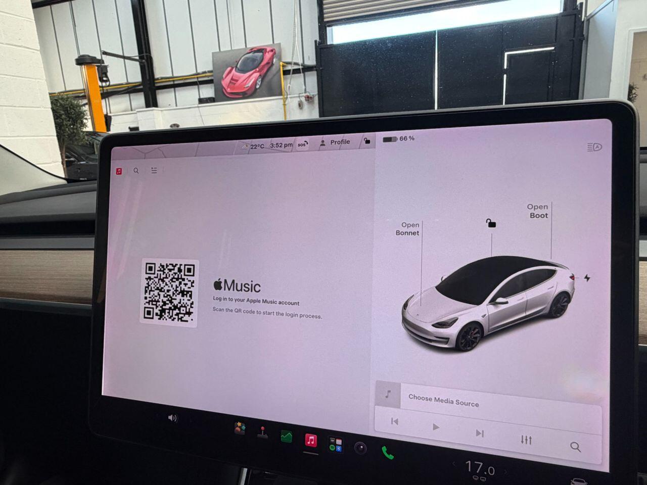 Tesla Model 3 view 18