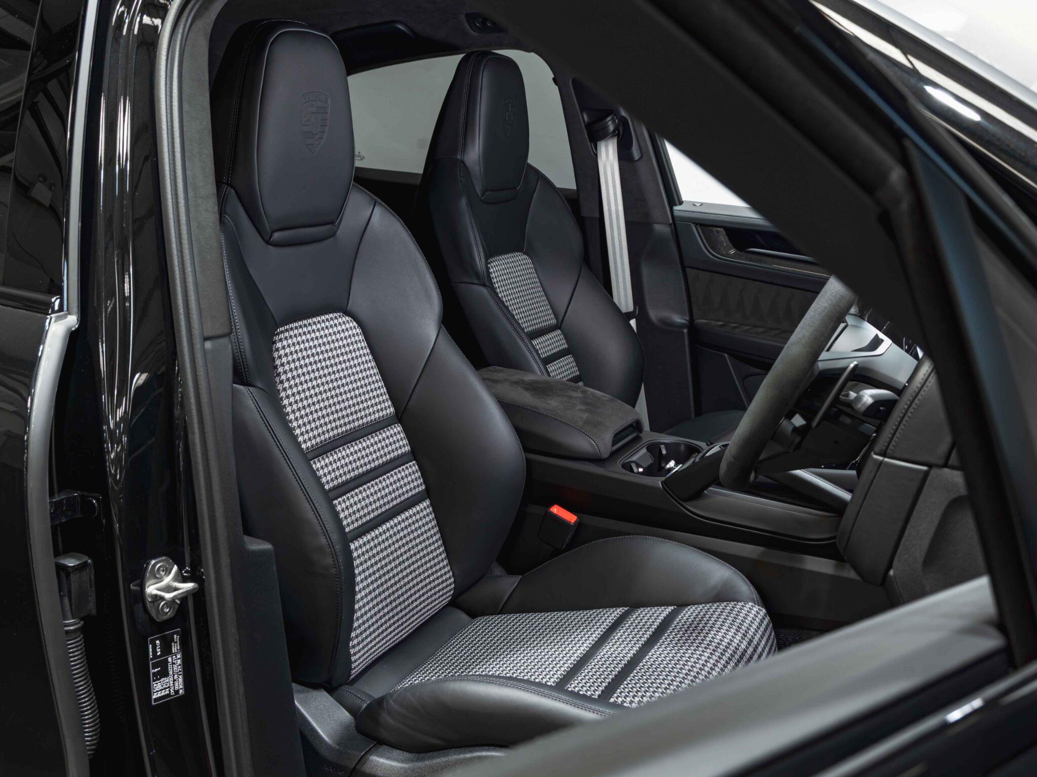 Porsche Cayenne view 2