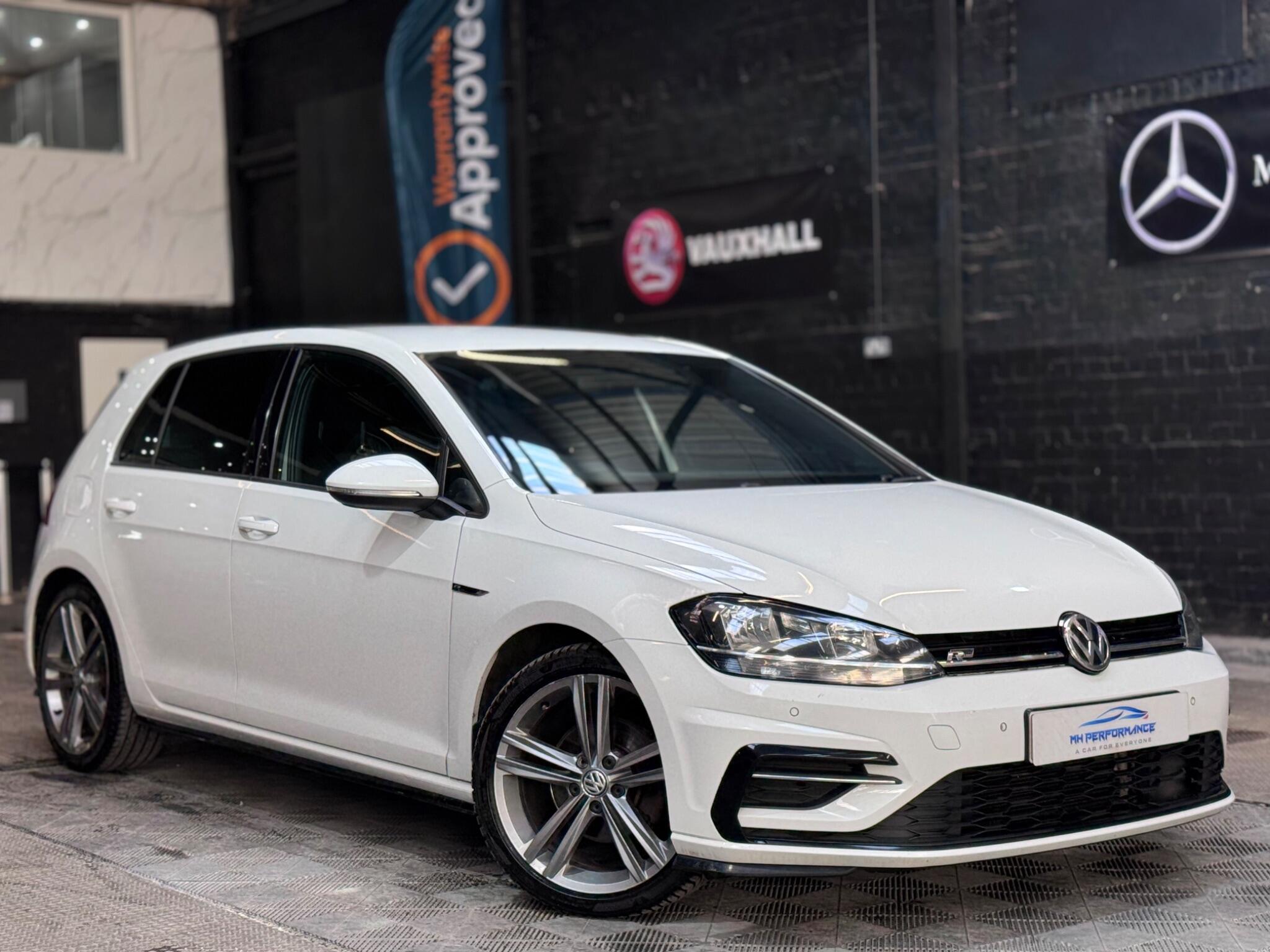 Volkswagen Golf view 3
