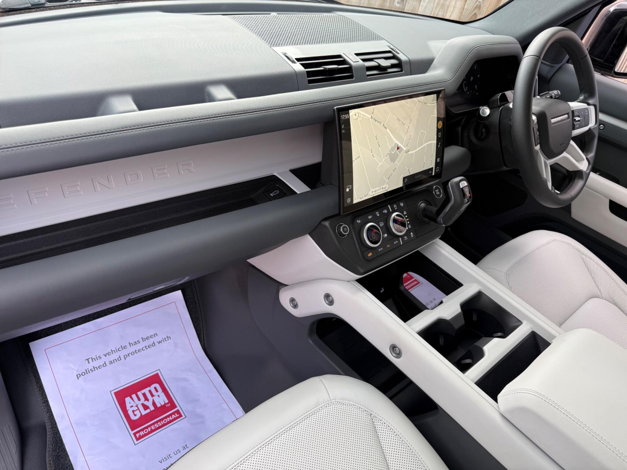 Land Rover Defender view 10