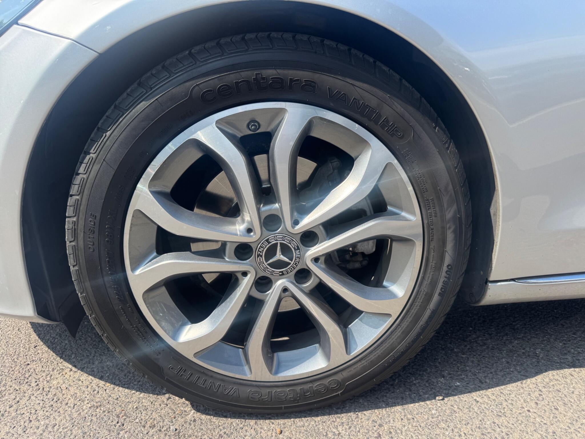 Mercedes-Benz C Class view 28