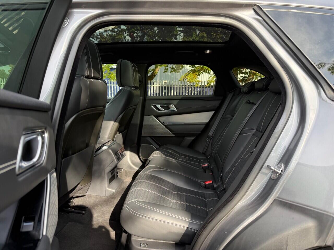 Land Rover Range Rover Velar view 39