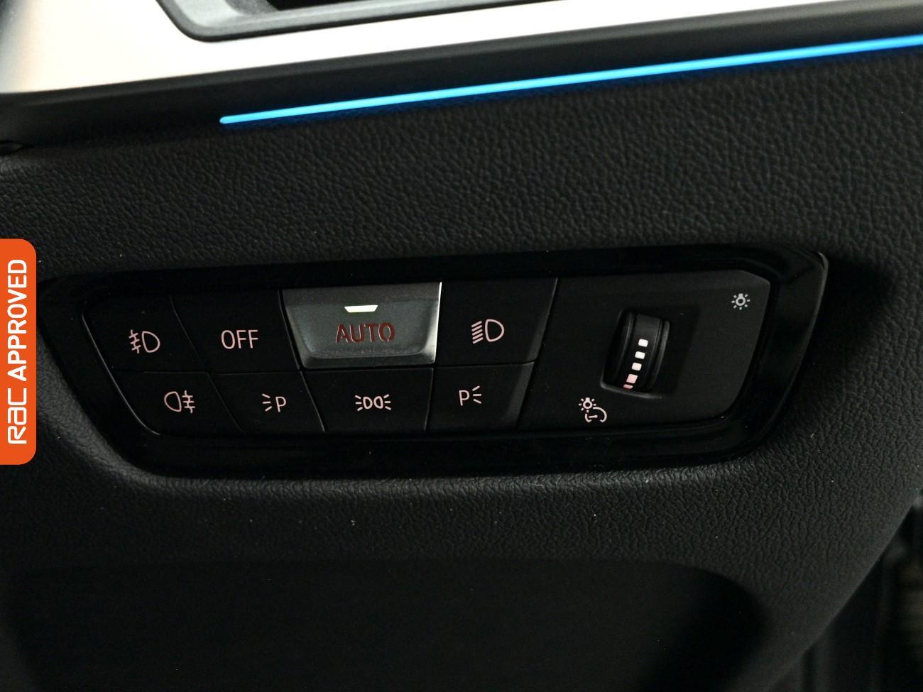 BMW 3 Series view 25