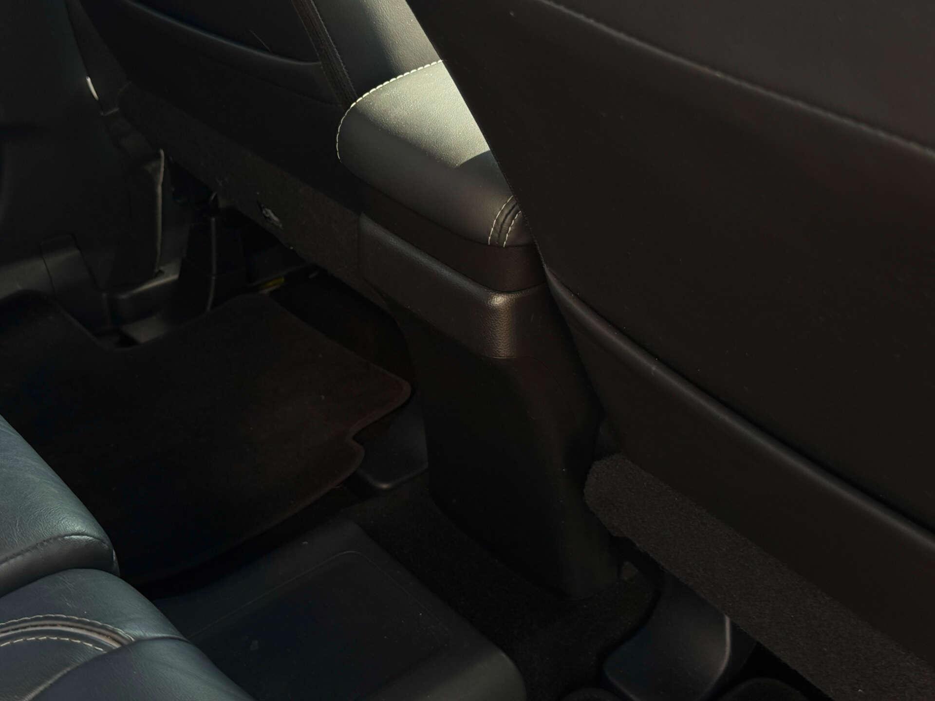 Mitsubishi Outlander view 26