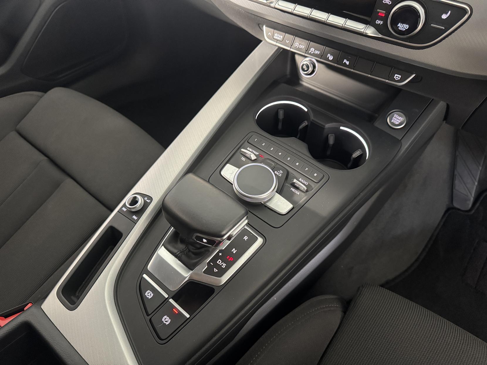 Audi A4 view 72