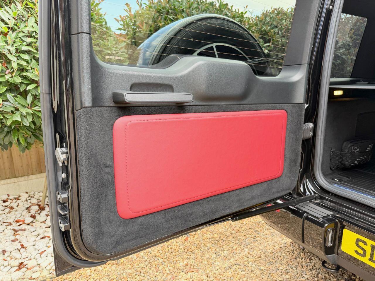 Mercedes-Benz G-Class view 48