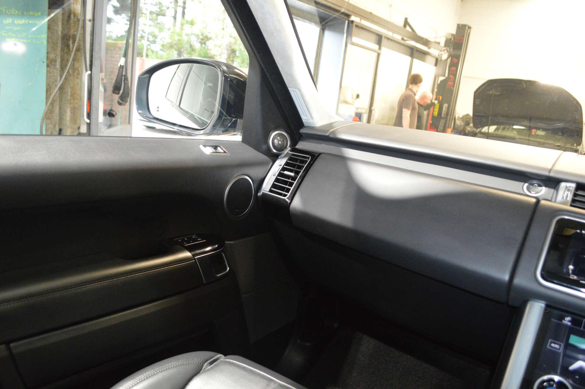 Land Rover Range Rover Sport view 18