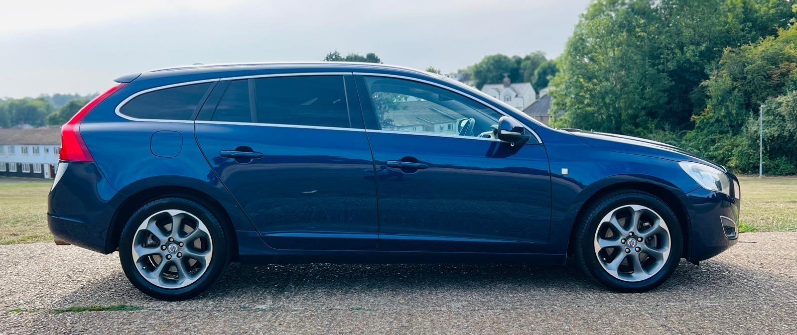 2012 Volvo V60 image 9