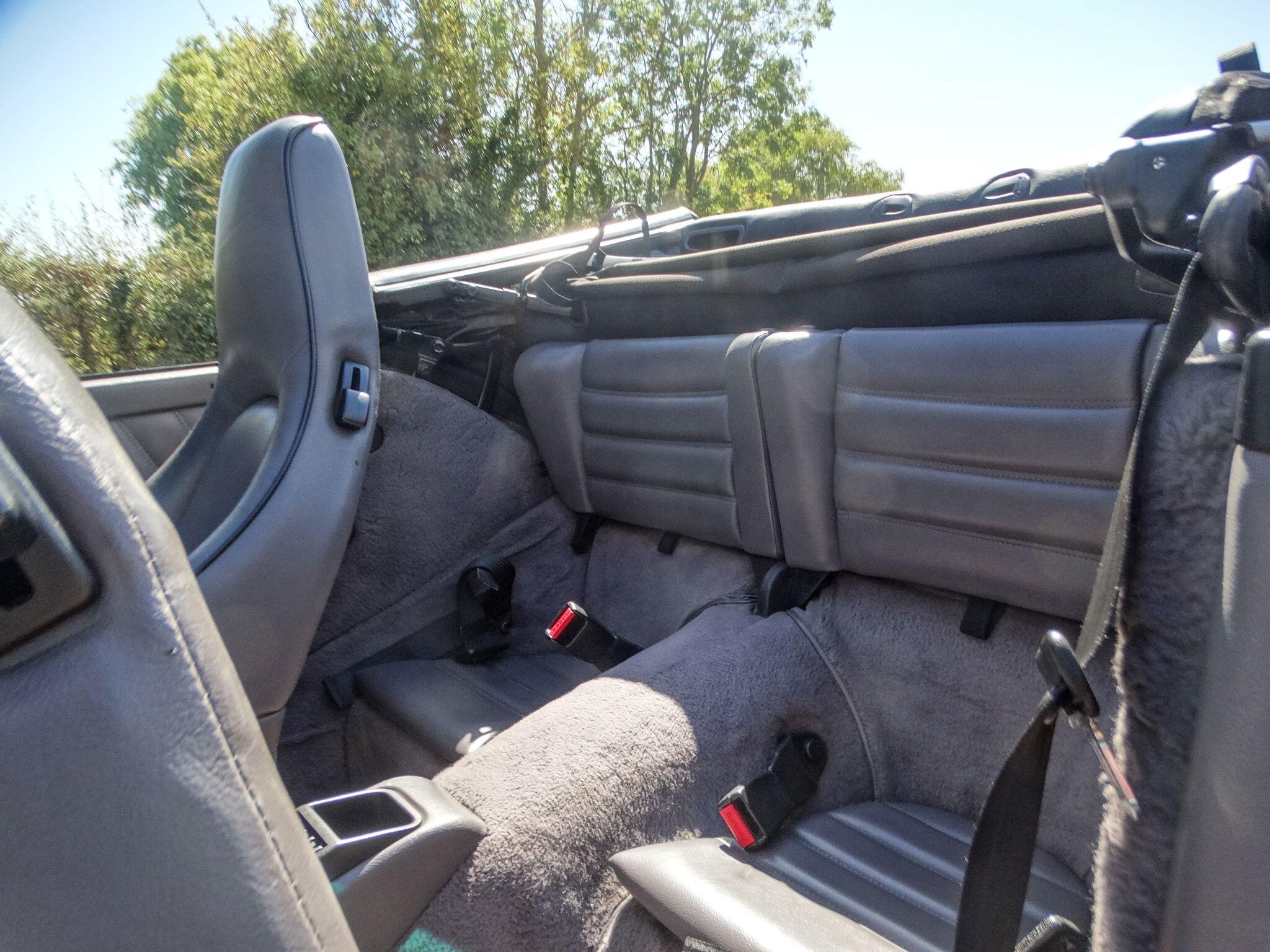 Porsche 911 view 13