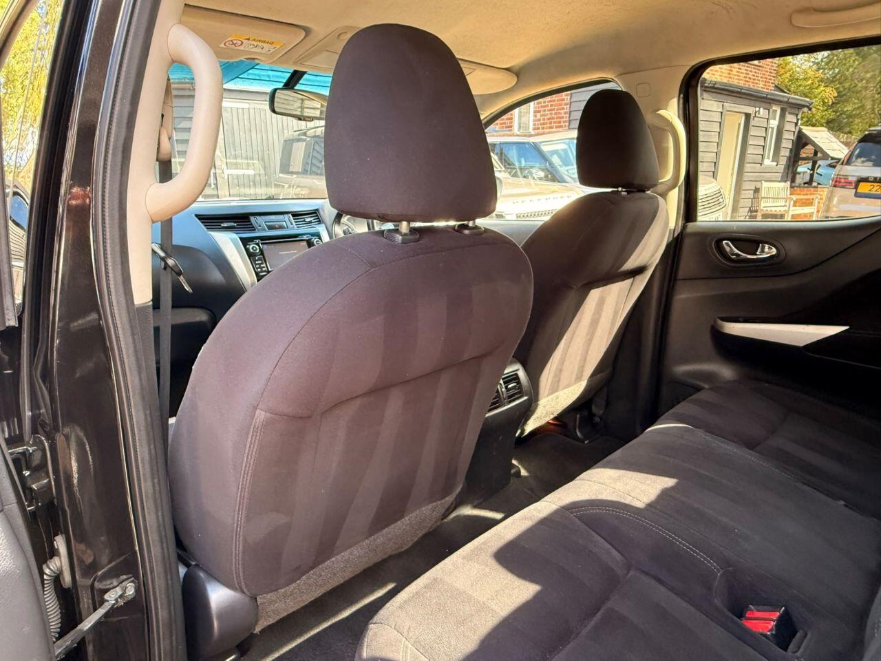 Nissan Navara view 17